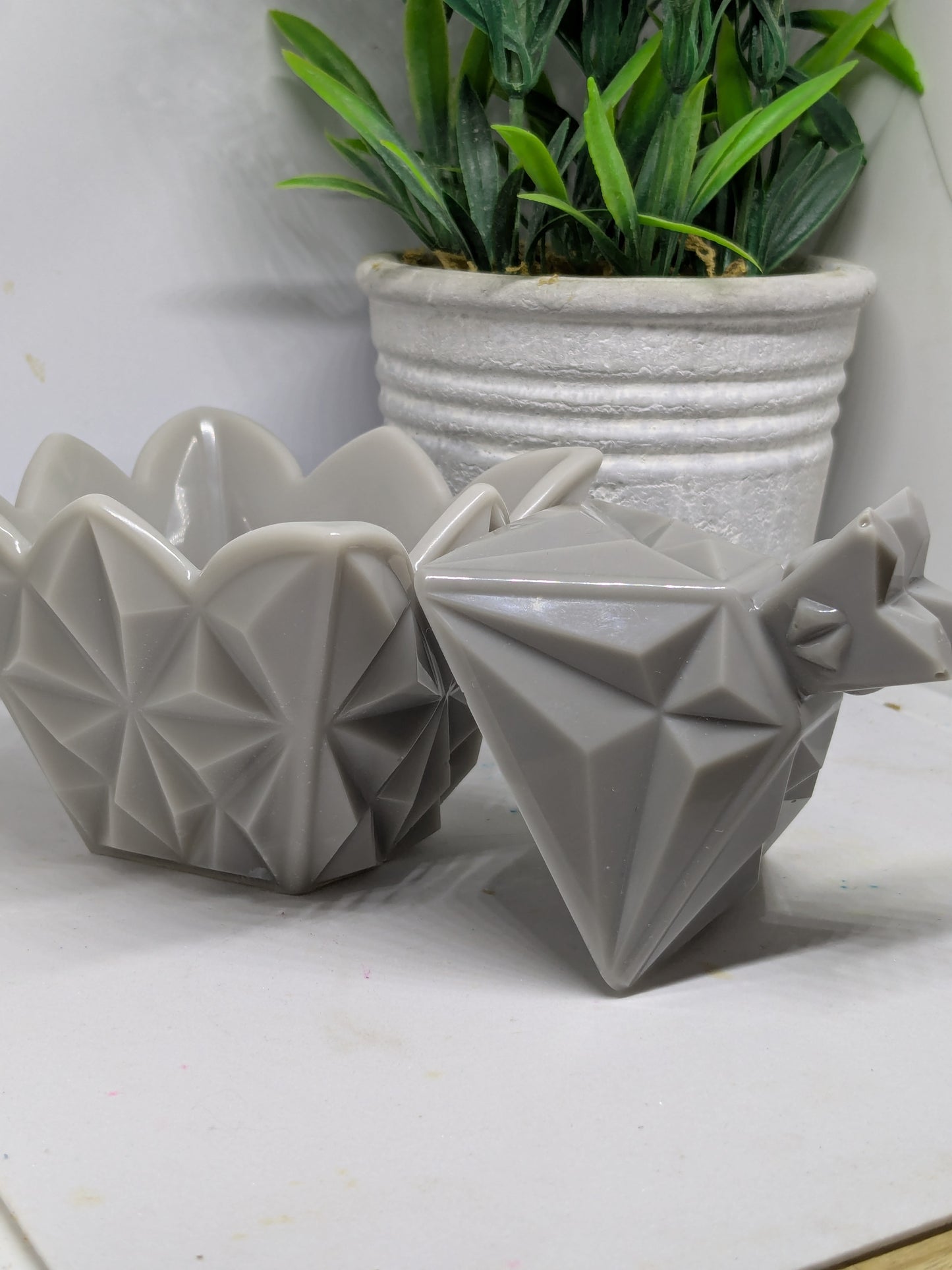 Geometric jar